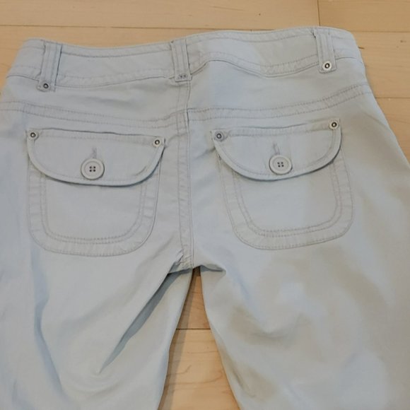 Ladies Capri's/Cropped - Picture 6 of 7